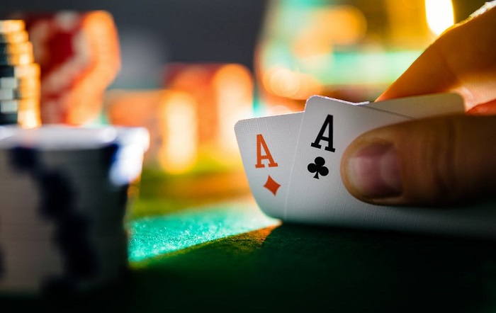 Kỹ thuật Bluffing trong Poker - Nghệ thuật lừa đối thủ